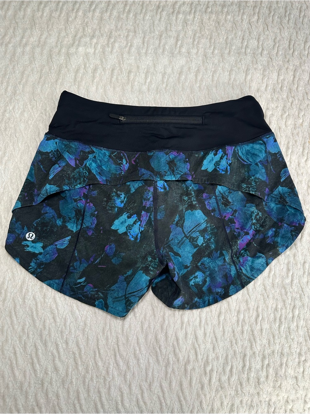 Lululemon Speed up Black & Teal Floral Run Shorts